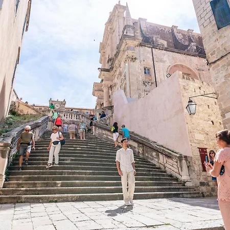 Apartment Lovely House Othello Next To The Buza Dubrovnik