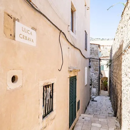 Apartment Lovely House Othello Next To The Buza