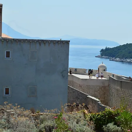 Lovely House Othello Next To The Buza *