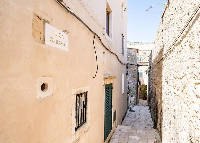 Apartment Lovely House Othello Next To The Buza